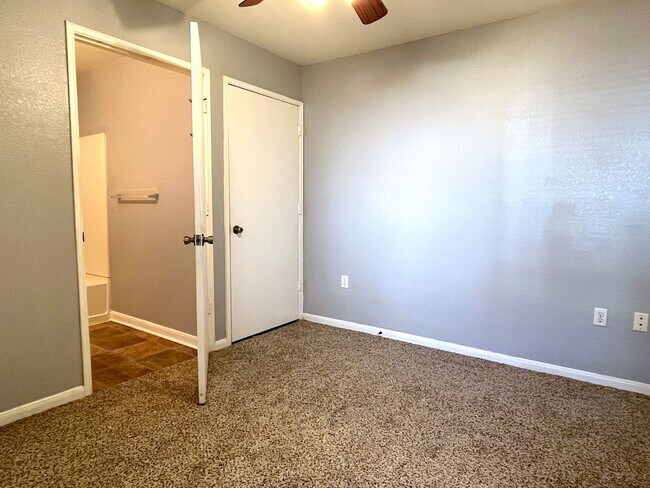 Building Photo - AUGUST 2026 MOVE IN! Spacious 4 Bedroom 4 Bathroom Condo Right on The Bus Route!