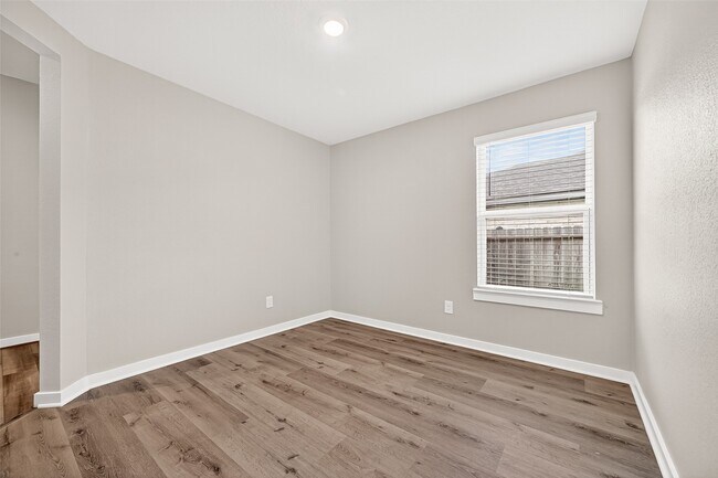 Building Photo - 3919 Sparkman Ln