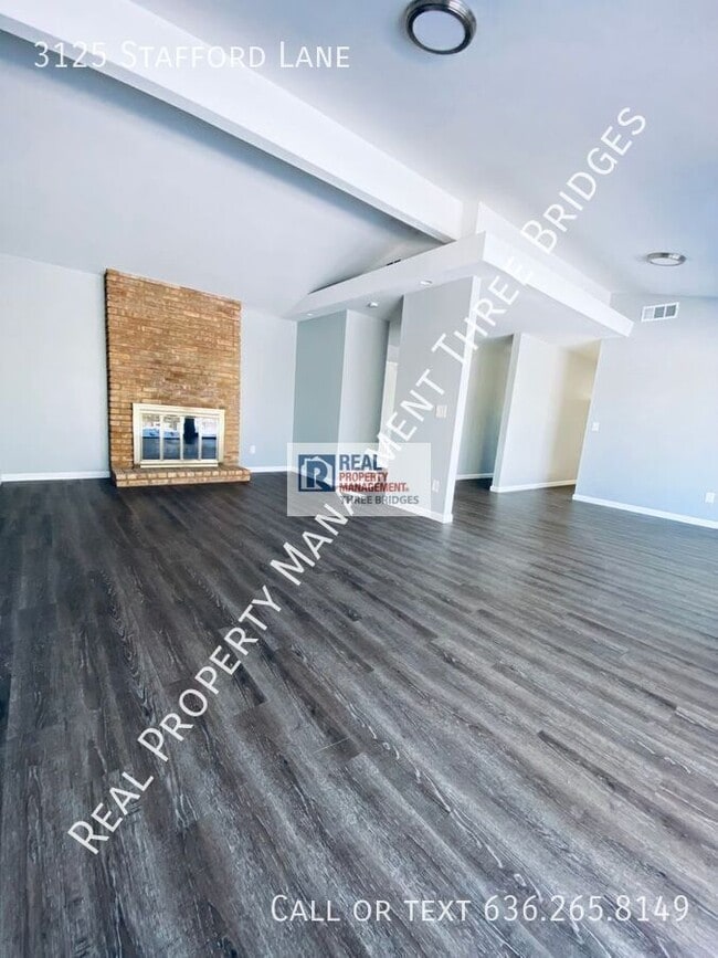 Building Photo - 3125 Stafford Ln