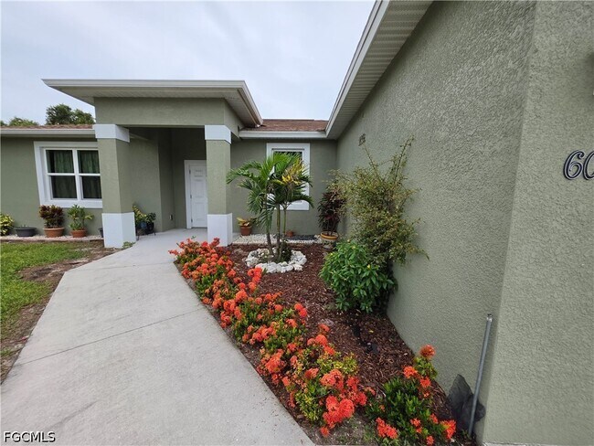 Building Photo - 6004 Pecan Cir