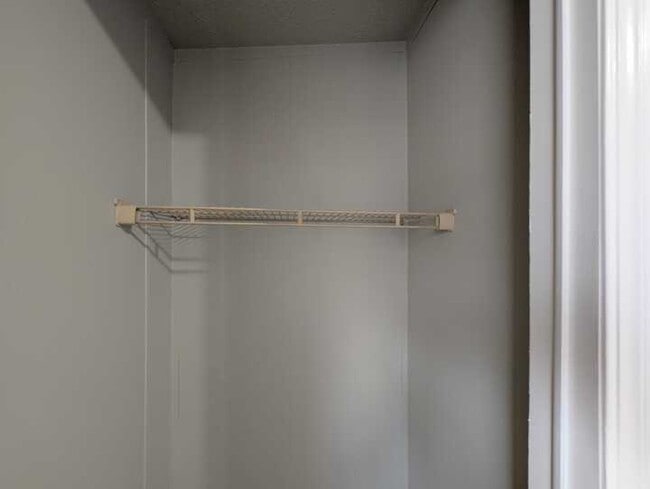 Building Photo - 52224 Quaker Hill Ln