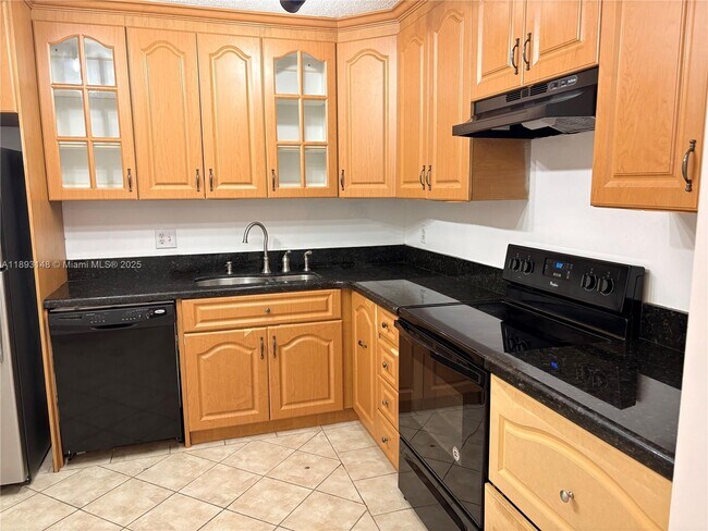 Primary Photo - 4172 Inverrary Dr