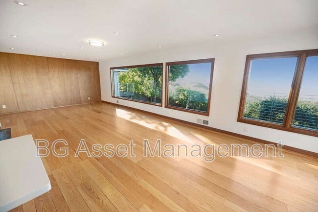 Building Photo - 1411 Arlington Blvd