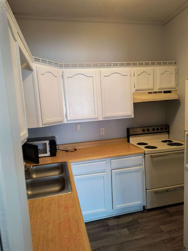 Building Photo - 1330 I St