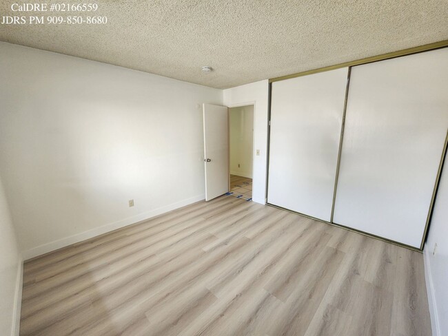 Building Photo - Rancho Cucamonga 2 Bedroom Condo