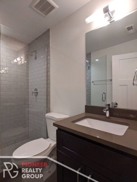 Building Photo - 4628 N Leavitt St