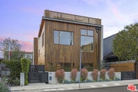 Building Photo - 661 Broadway St