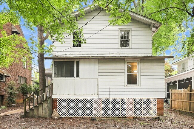 Building Photo - 1606 Walker Ave