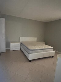 Building Photo - 3109 NW 2nd Terrace