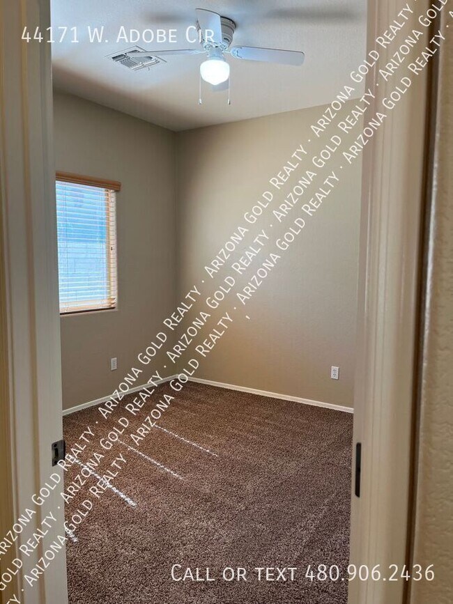 Building Photo - 44171 Adobe Cir