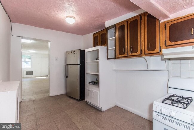 Building Photo - 2031 Wakeling St