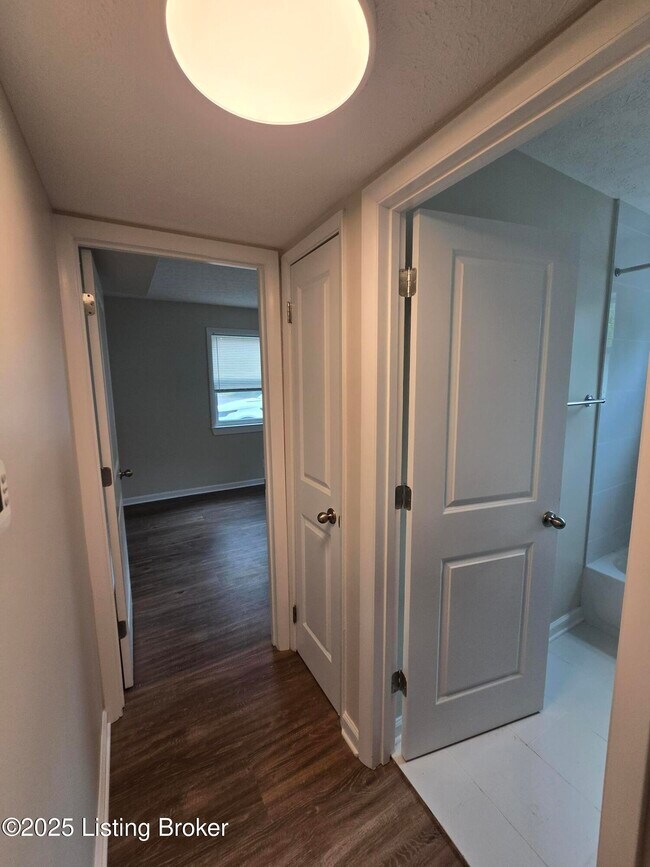 Building Photo - 9124 Kenlock Dr