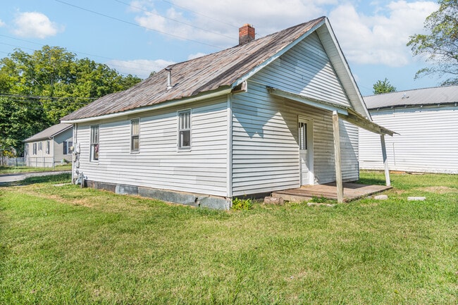 Building Photo - 403 McKenna St