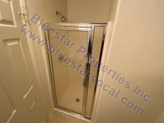 Building Photo - Beautiful 2 Story Home with 3 Car Garage In Victorville