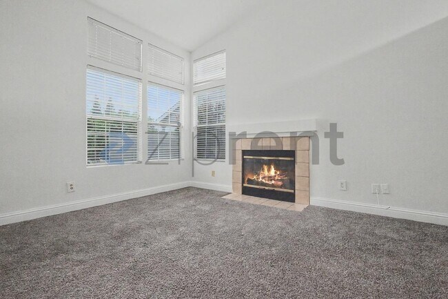 Building Photo - 8375 Grand Cru Dr