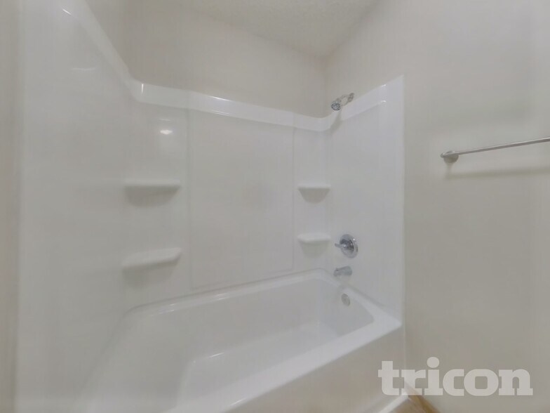 Building Photo - 15509 Kay Ave