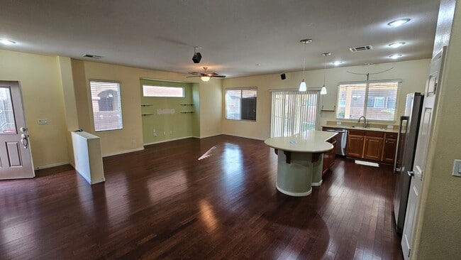 Building Photo - Great Mountain's Edge 4 bedroom home!!!