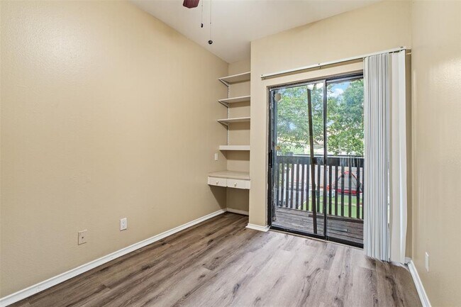 Building Photo - 612 Park Pl