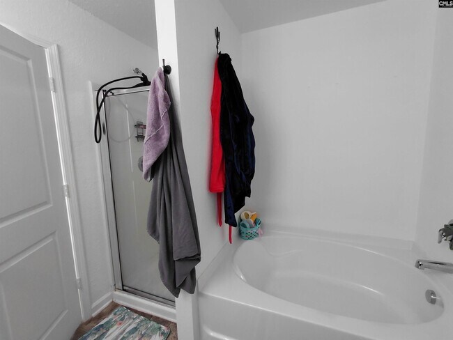 Building Photo - 836 Chariot Way