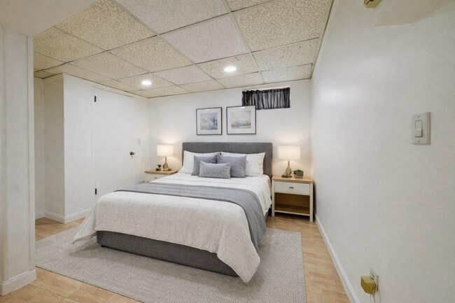 Building Photo - 104 North St