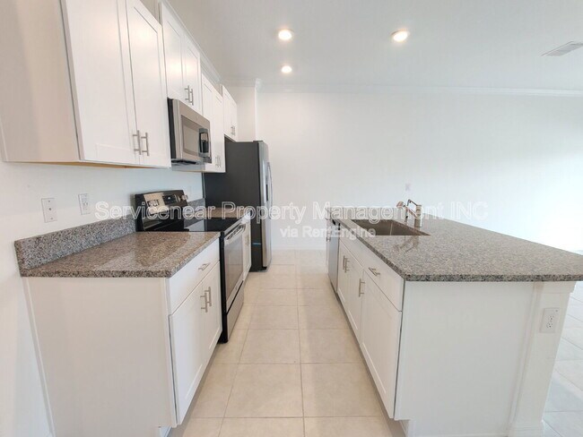 Building Photo - 9665 Ashworth Pl