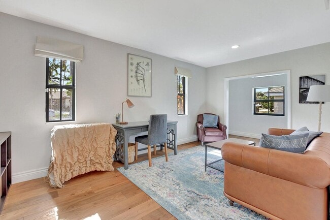 Building Photo - 801 SW 5th St