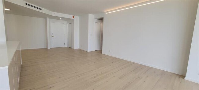 Building Photo - 19355 Turnberry Way