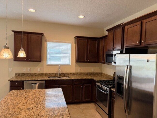 Building Photo - Home in Resort-Style Gated Community