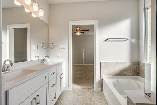 Building Photo - 5450 Ridgeway Dr