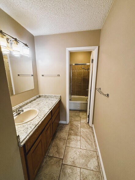 Building Photo - 3300 Madison Ave