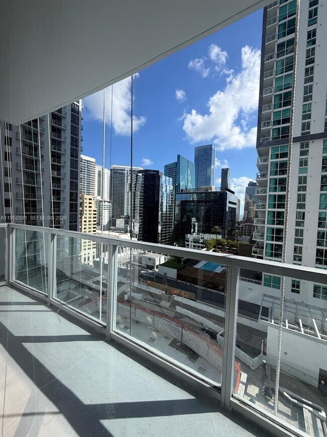 Building Photo - 1050 Brickell Ave