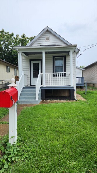 Building Photo - 9604 Gentry Ave