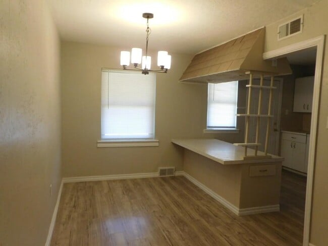 Building Photo - 2207 NW 22nd St