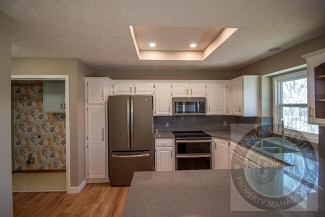 Building Photo - 700.00 off Deposit 4 Bed Ranch House in Mi...