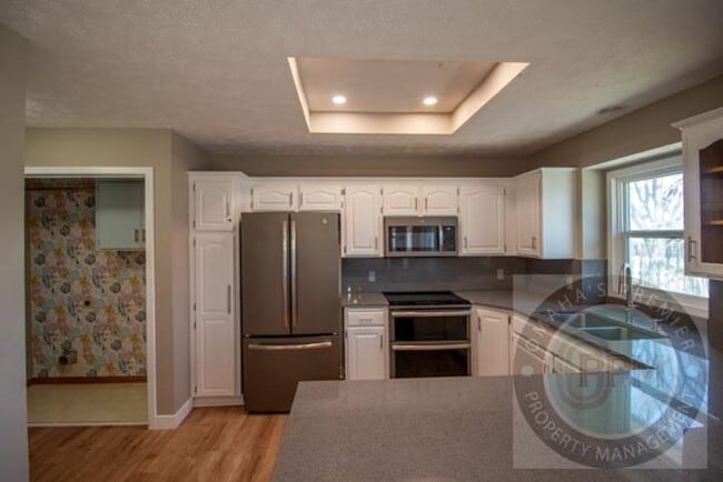 Building Photo - Move in Special $800.00 off Deposit!!!  4 Bed Ranch House in Millard School District