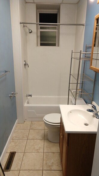 Building Photo - 310 3rd St