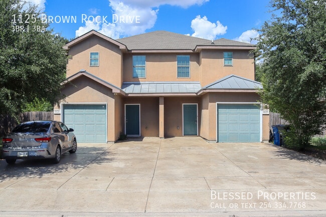 Primary Photo - 1125 Brown Rock Dr