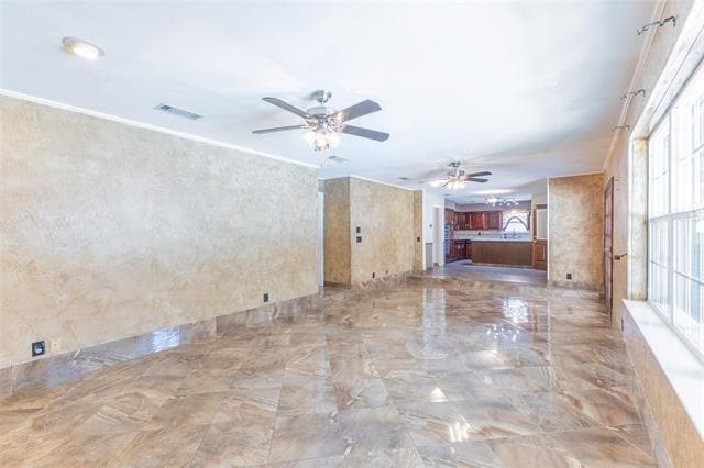Building Photo - 2418 Ingleside Dr