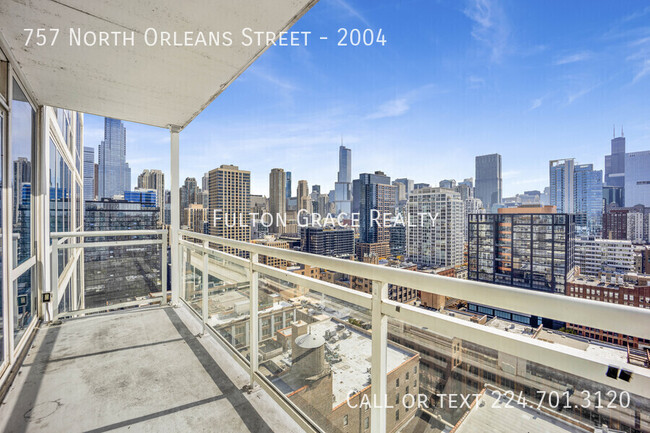 Building Photo - 2  Bed  1.5  Bath  River North