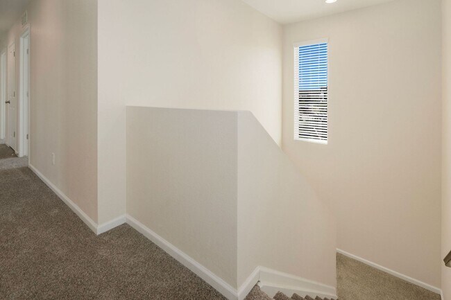 Building Photo - 4 Bedroom Home on Corner Lot in Quiet Jaco...