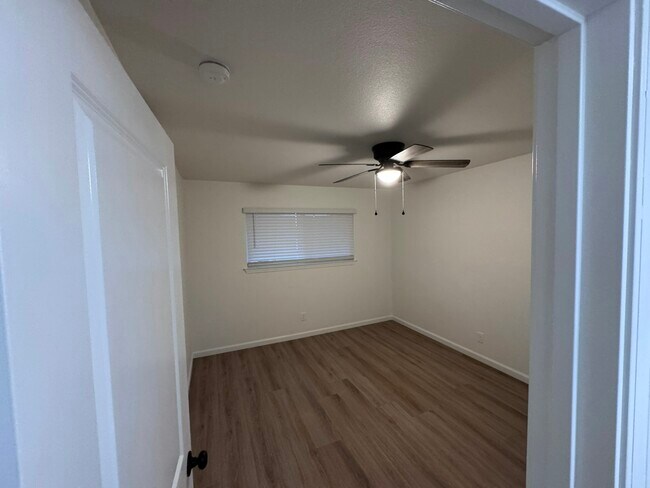 Building Photo - 2124 N Glenn Ave