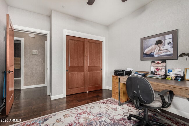 Building Photo - 4909 N Woodmere Fairway