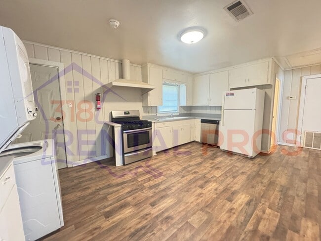 Building Photo - 209/211 W Virginia Ave. Duplex