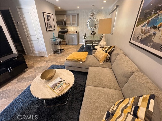 Building Photo - 510 N Villa Ct