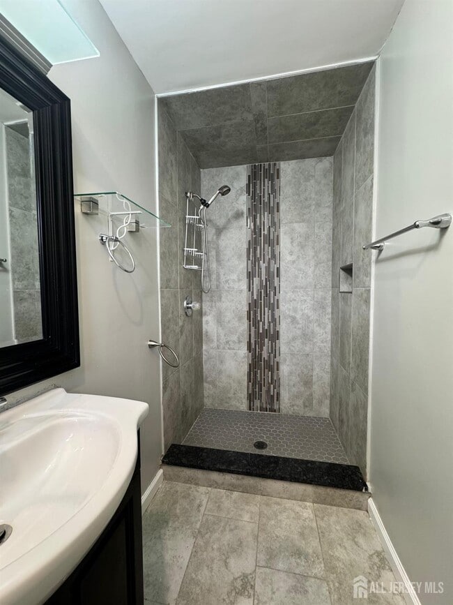 Building Photo - 1108 Frank St