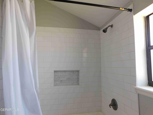 Building Photo - 8609 Pilgrimage Cir