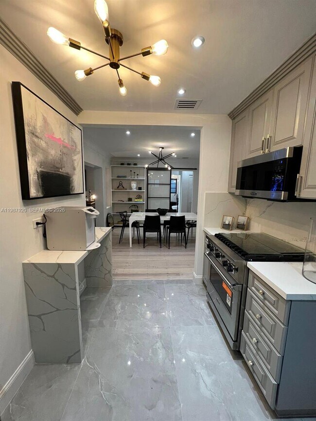 Building Photo - 5173 Alton Rd