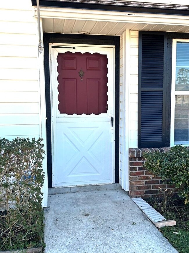 Building Photo - Charming 3/2 in Orange Park