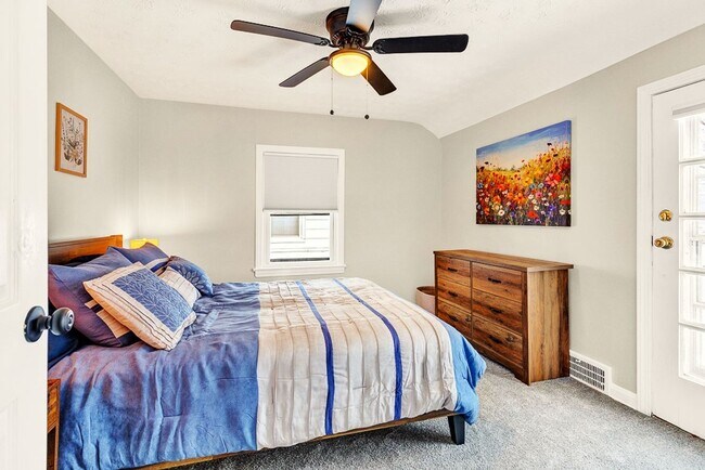 Building Photo - 3 BED 1 BATH SINGLE FAMILY HOME IN BEAUTIFUL SOUTH EUCLID