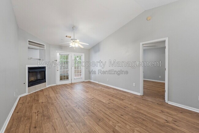 Building Photo - 107 Stonington Ln SW